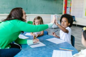 Read more about the article Transitioning from Early Learning Centers to Elementary School: Preparing Your Child for Success